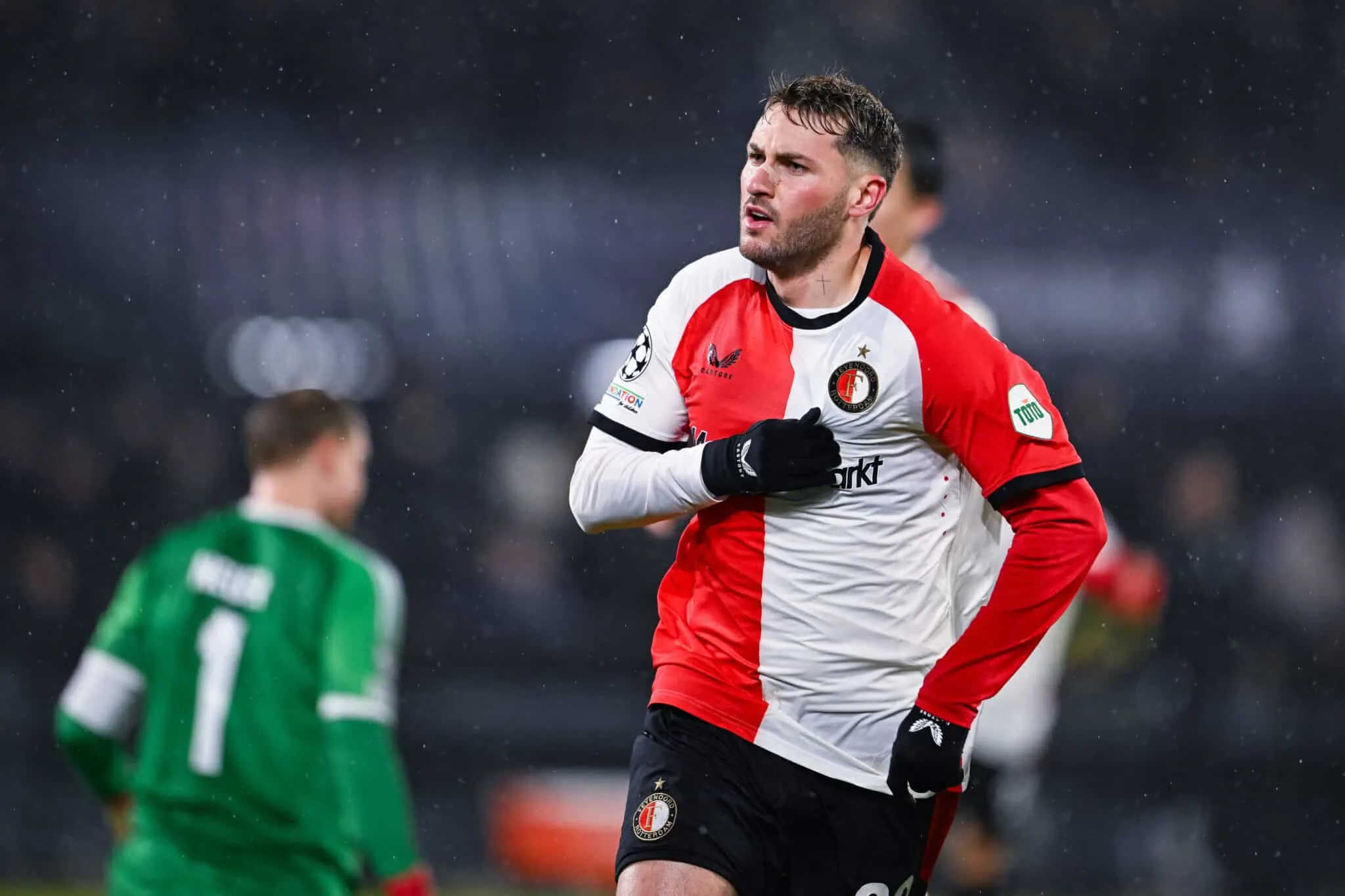 Calciomercato Milan, all-in su Gimenez: muro Feyenoord, ma arriva un aiuto inatteso