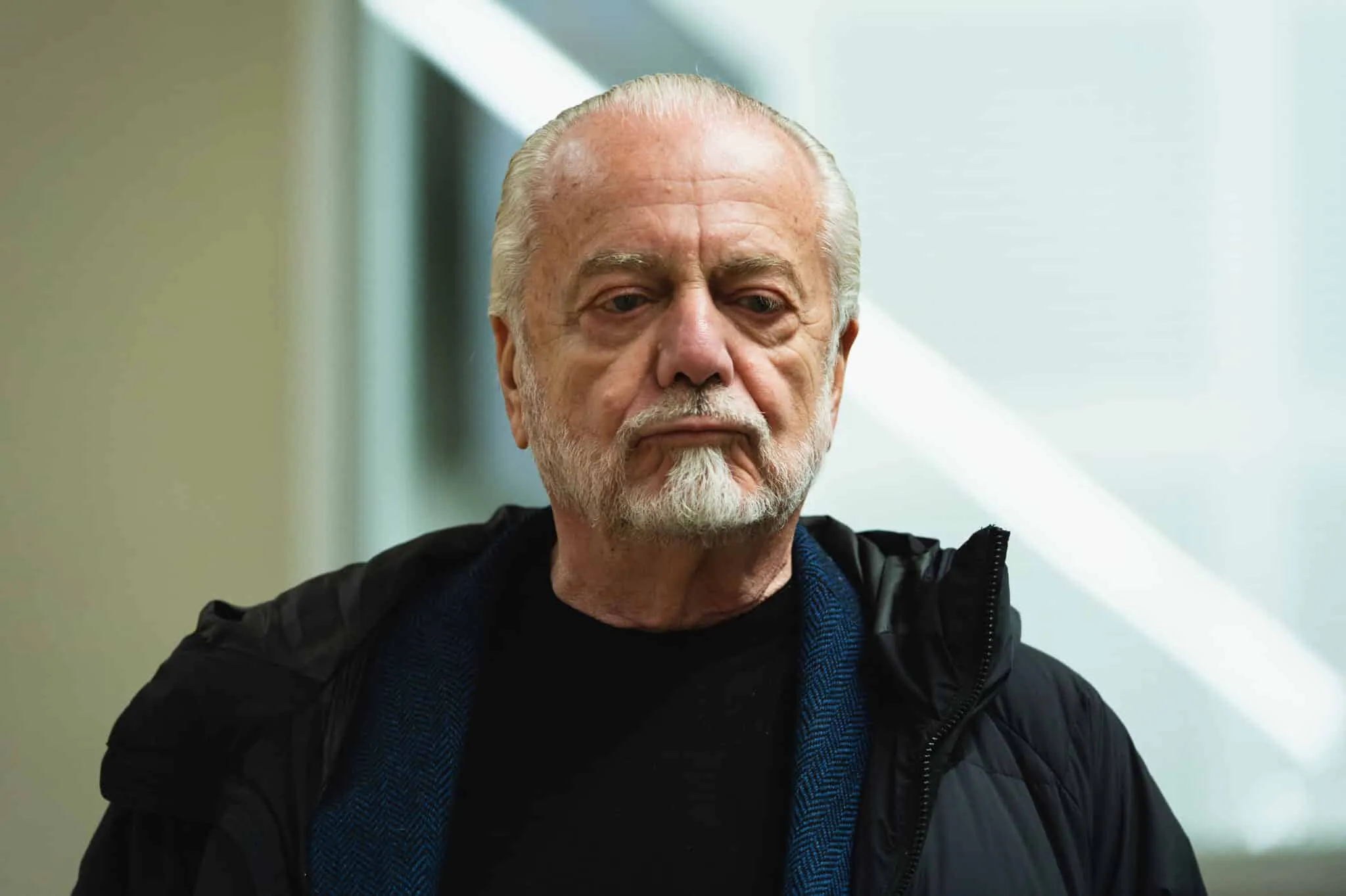 Calciomercato Napoli, il centrocampista strizza l’occhio al Barcellona: “I complimenti fanno piacere. Vediamo in estate…”